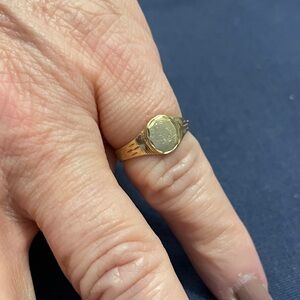 14K Gold Signet Ring, Script Initial “L” with Diamond Cut on Face and Sides